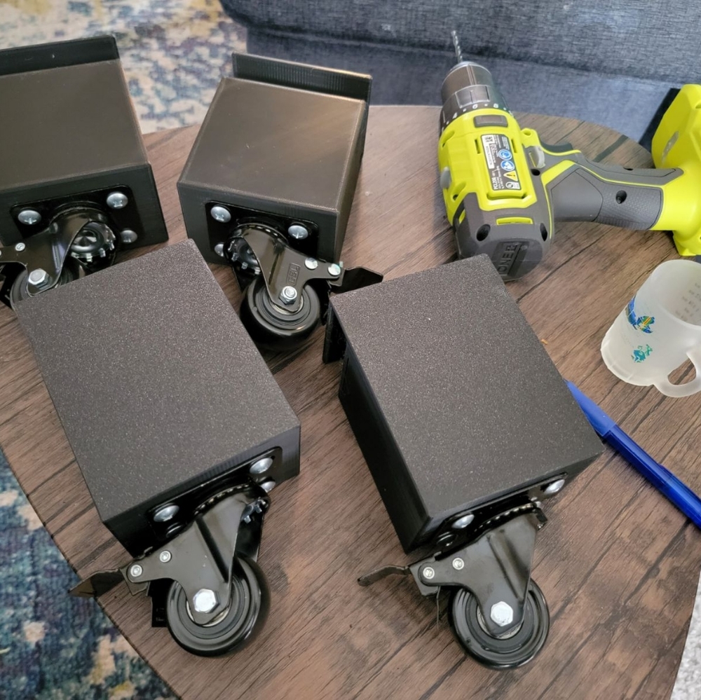 Wheel table legs